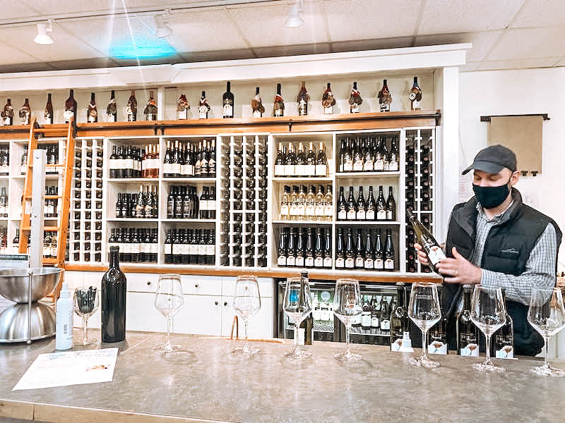 shelton vineyards tasting room